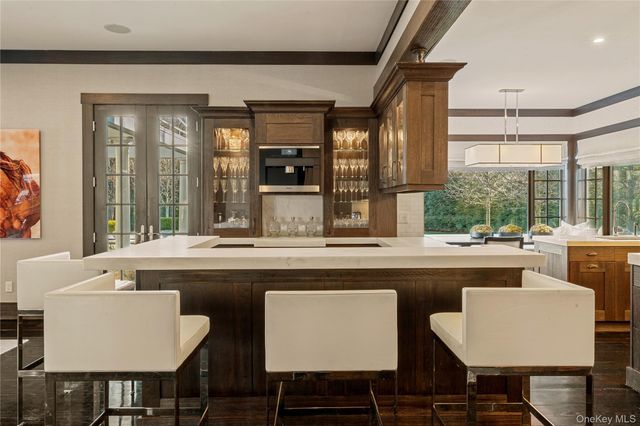 8 Serenite Lane, Muttontown, NY 11791