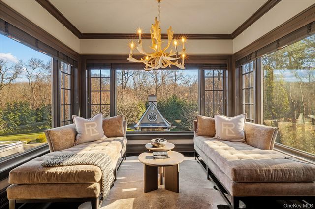 8 Serenite Lane, Muttontown, NY 11791