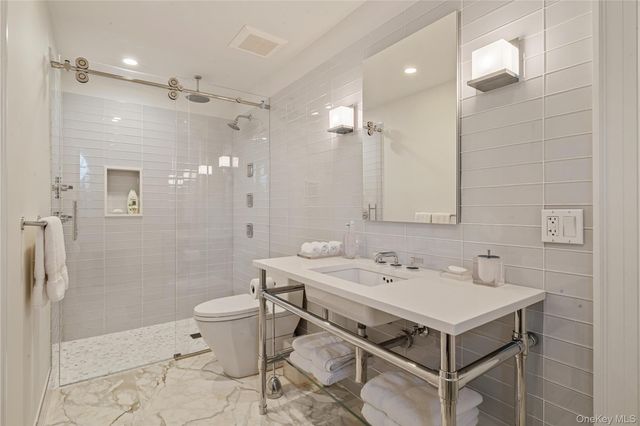 8 Serenite Lane, Muttontown, NY 11791