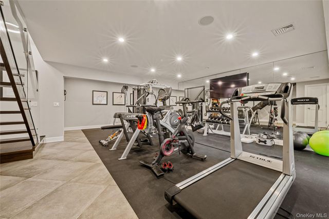 8 Serenite Lane, Muttontown, NY 11791