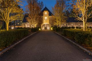 8 Serenite Lane, Muttontown, NY 11791