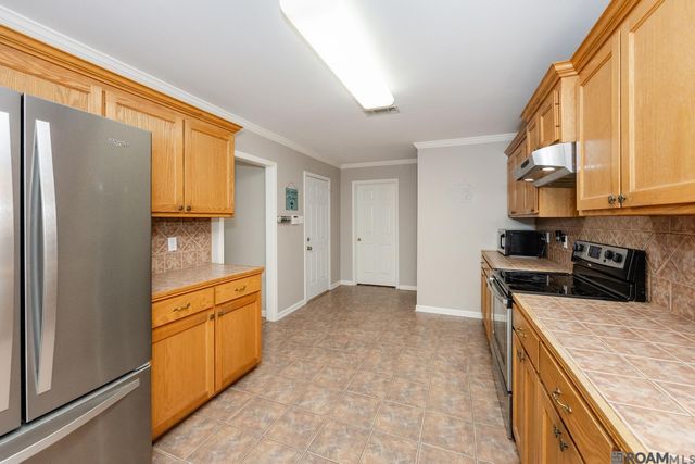 26565 Parkwood Dr, Denham Springs, LA 70726