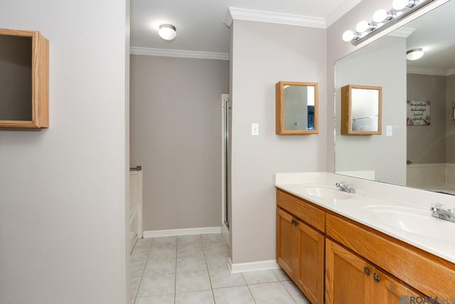 26565 Parkwood Dr, Denham Springs, LA 70726