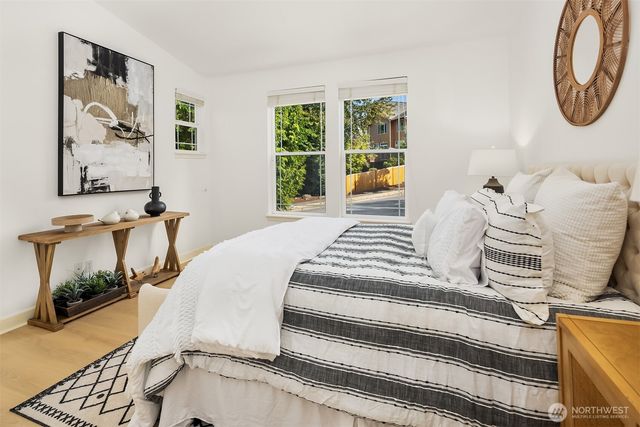 16255 SE 66th St, Bellevue, WA 98006