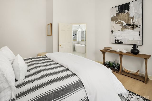 16255 SE 66th St, Bellevue, WA 98006