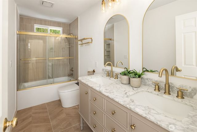 16255 SE 66th St, Bellevue, WA 98006