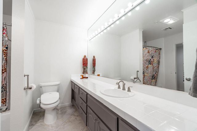 500 E Amado Road 106, Palm Springs, CA 92262