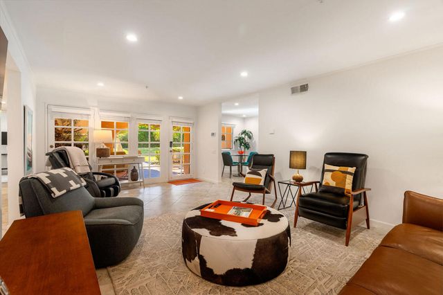 500 E Amado Road 106, Palm Springs, CA 92262