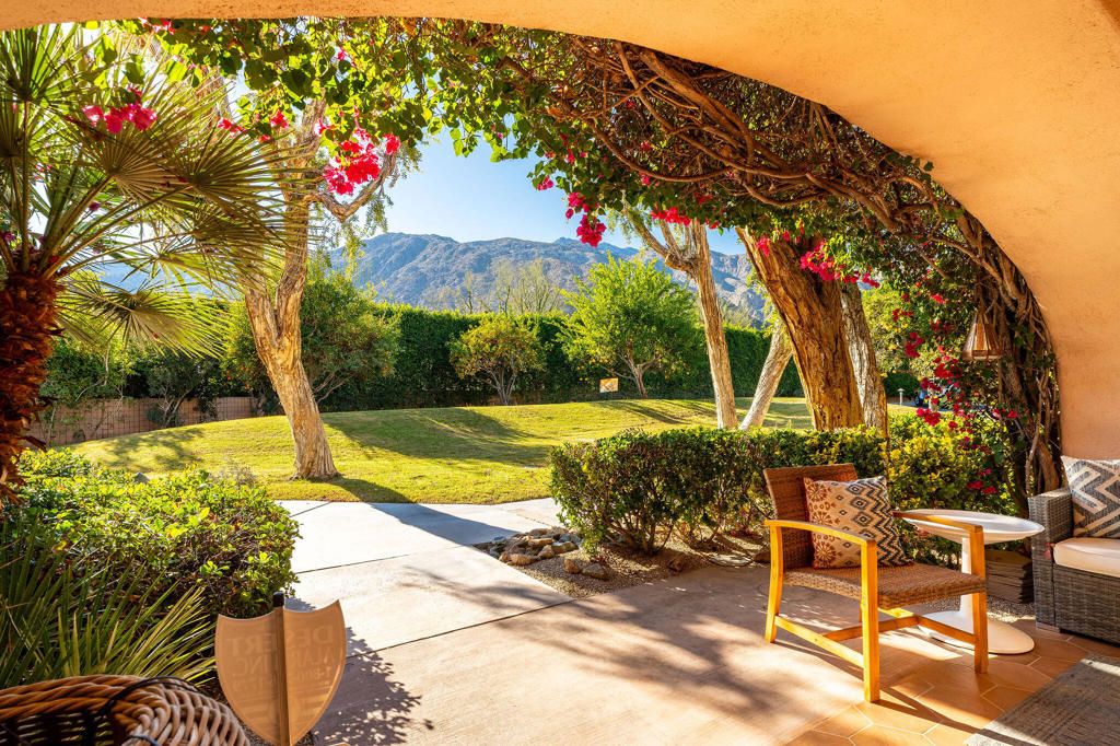 500 E Amado Road 106, Palm Springs, CA 92262