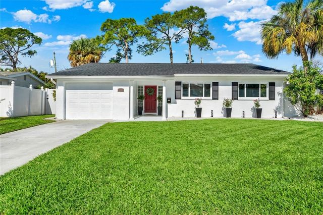 4510 NE HELENA STREET NE, St Petersburg, FL 33703