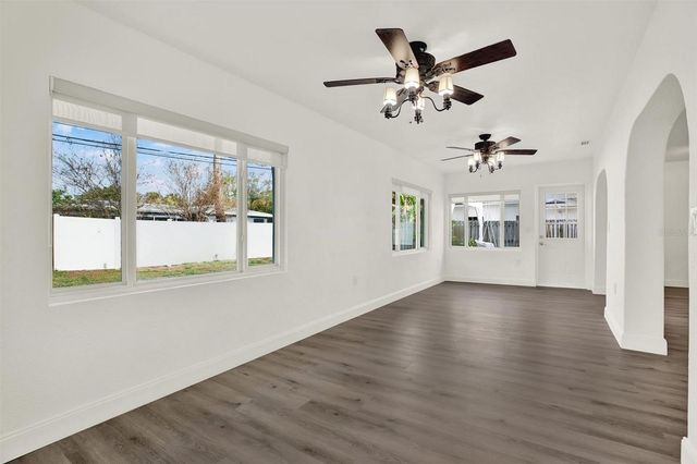 4510 NE HELENA STREET NE, St Petersburg, FL 33703