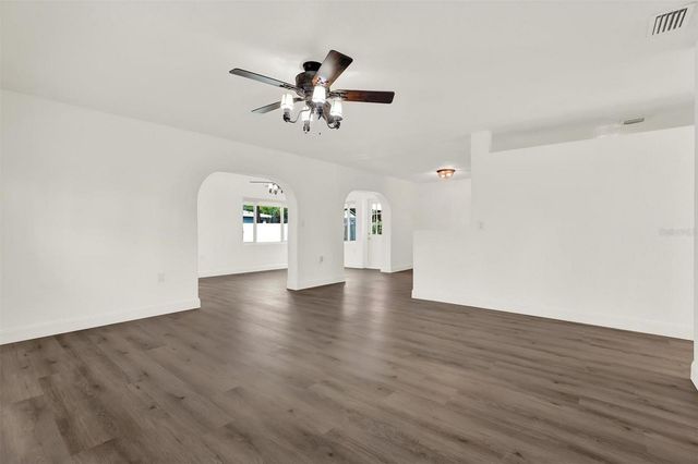 4510 NE HELENA STREET NE, St Petersburg, FL 33703