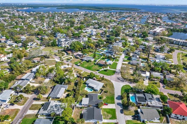 4510 NE HELENA STREET NE, St Petersburg, FL 33703