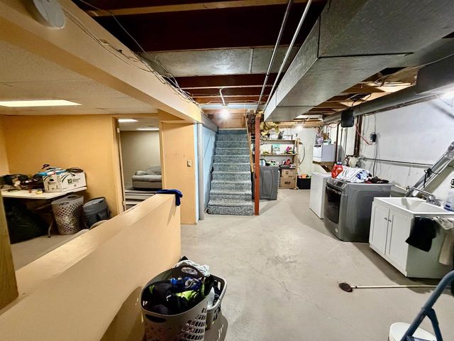 265 E Memorial Drive, Janesville, WI 53545