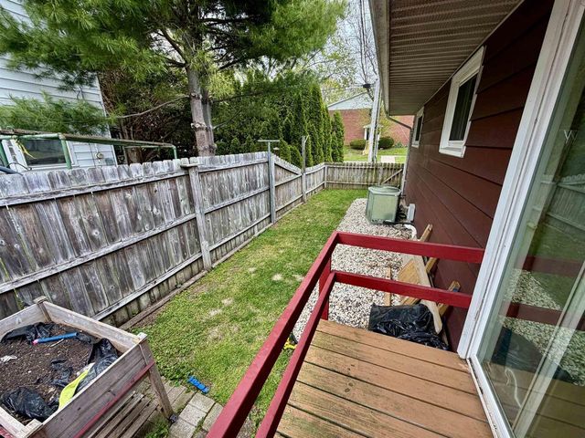 265 E Memorial Drive, Janesville, WI 53545