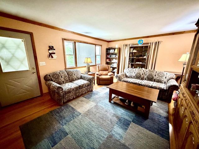 265 E Memorial Drive, Janesville, WI 53545