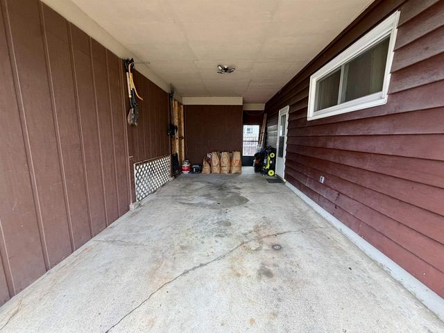 265 E Memorial Drive, Janesville, WI 53545