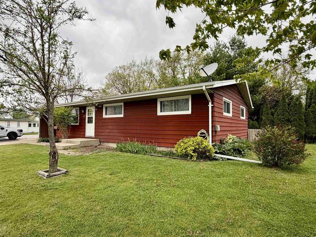 265 E Memorial Drive, Janesville, WI 53545