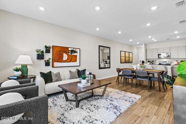 162 BRAZIL NUT Circle, Jacksonville, FL 32218