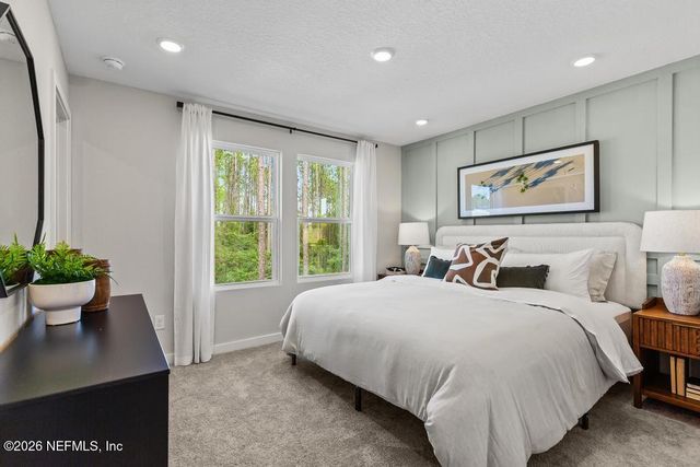 162 BRAZIL NUT Circle, Jacksonville, FL 32218