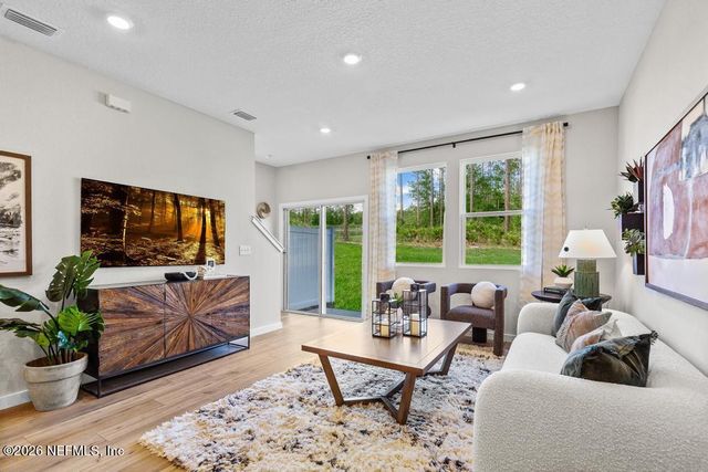 162 BRAZIL NUT Circle, Jacksonville, FL 32218