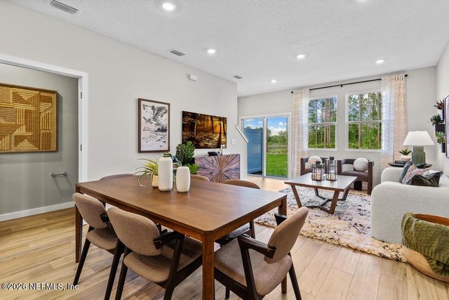 162 BRAZIL NUT Circle, Jacksonville, FL 32218