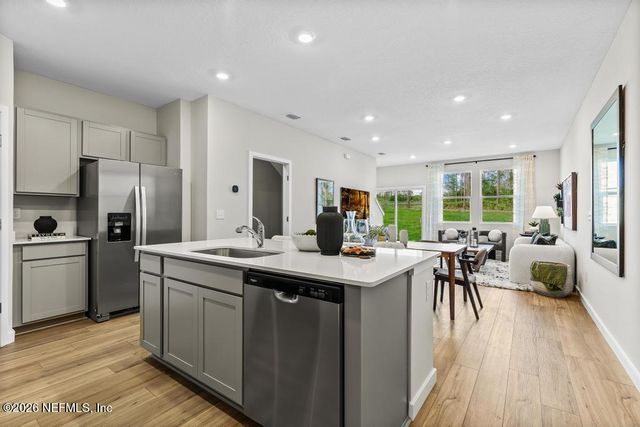 162 BRAZIL NUT Circle, Jacksonville, FL 32218