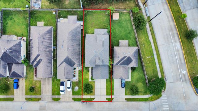 10606 Sun River Falls Drive, Humble, TX 77396