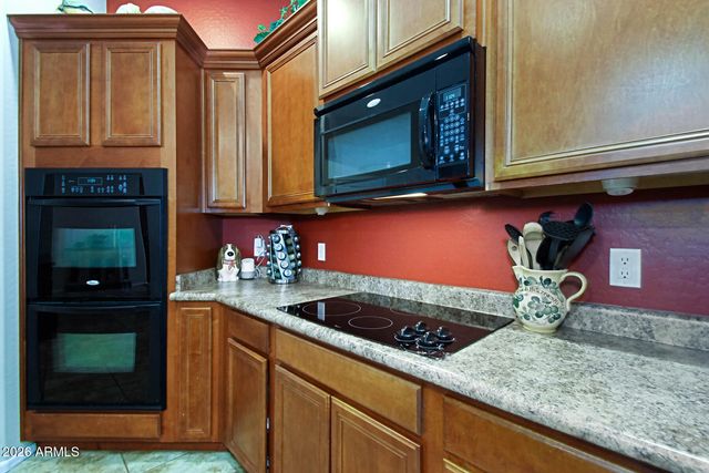 2011 W SPUR Drive, Phoenix, AZ 85085