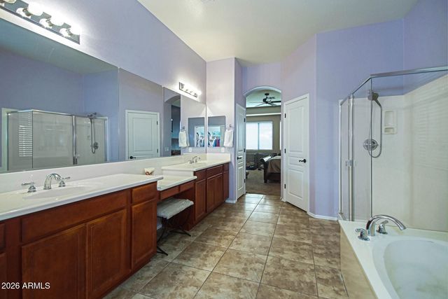 2011 W SPUR Drive, Phoenix, AZ 85085