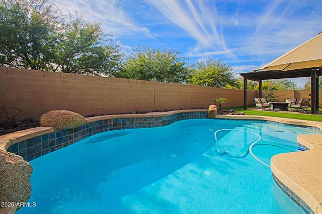 2011 W SPUR Drive, Phoenix, AZ 85085