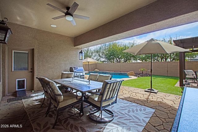 2011 W SPUR Drive, Phoenix, AZ 85085