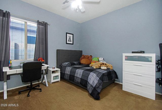 2011 W SPUR Drive, Phoenix, AZ 85085