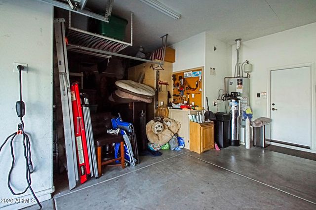 2011 W SPUR Drive, Phoenix, AZ 85085