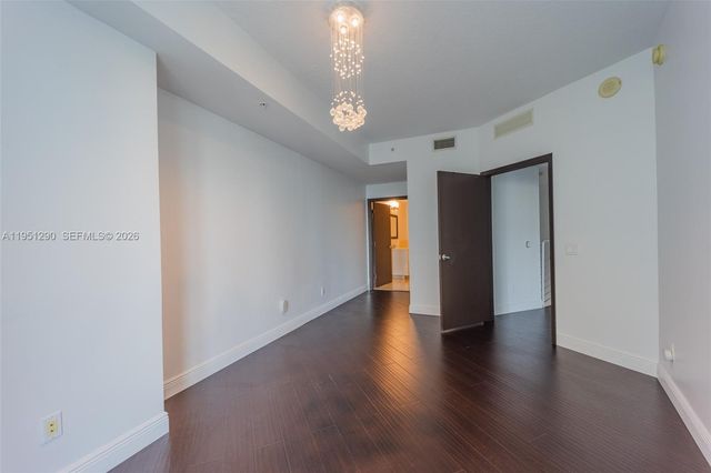 60 SW 13th St 3424, Miami, FL 33130