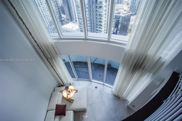 60 SW 13th St 3424, Miami, FL 33130