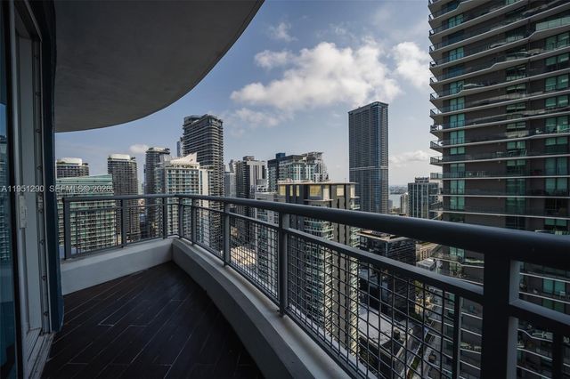 60 SW 13th St 3424, Miami, FL 33130