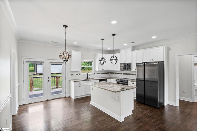 240 Stone Avenue, Woodruff, SC 29388