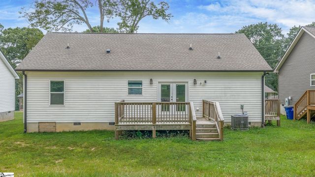 240 Stone Avenue, Woodruff, SC 29388