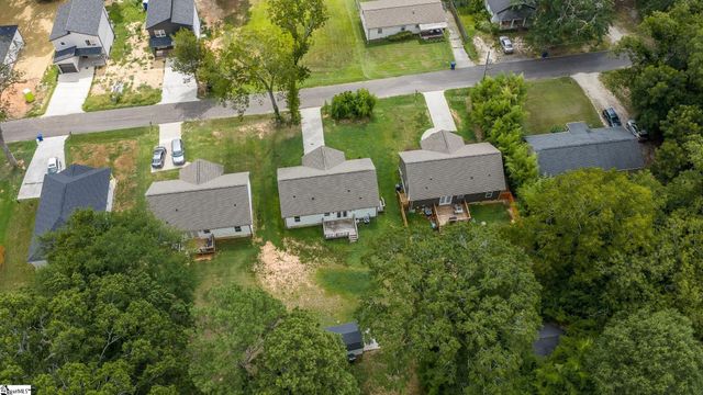 240 Stone Avenue, Woodruff, SC 29388