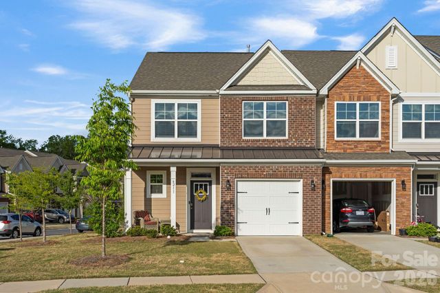 6211 Nandina Drive, Harrisburg, NC 28075