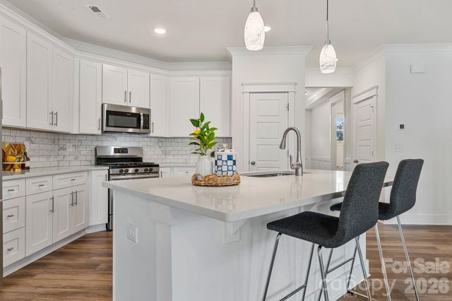 6211 Nandina Drive, Harrisburg, NC 28075