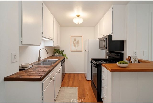 576 N Bellflower Boulevard 236, Long Beach, CA 90814