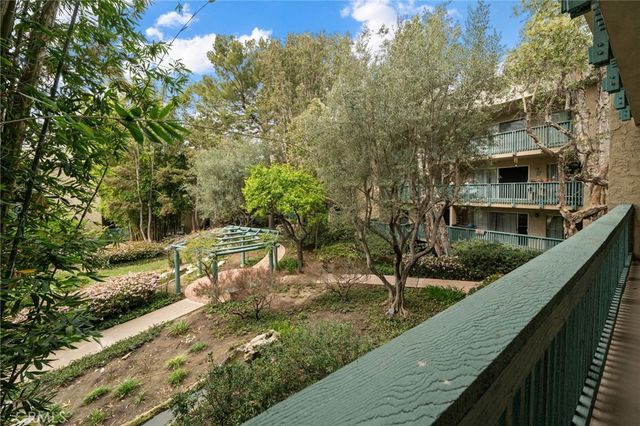 576 N Bellflower Boulevard 236, Long Beach, CA 90814