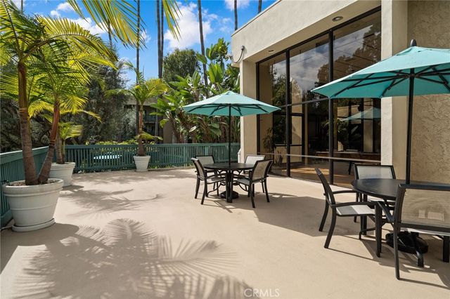 576 N Bellflower Boulevard 236, Long Beach, CA 90814