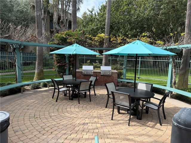 576 N Bellflower Boulevard 236, Long Beach, CA 90814