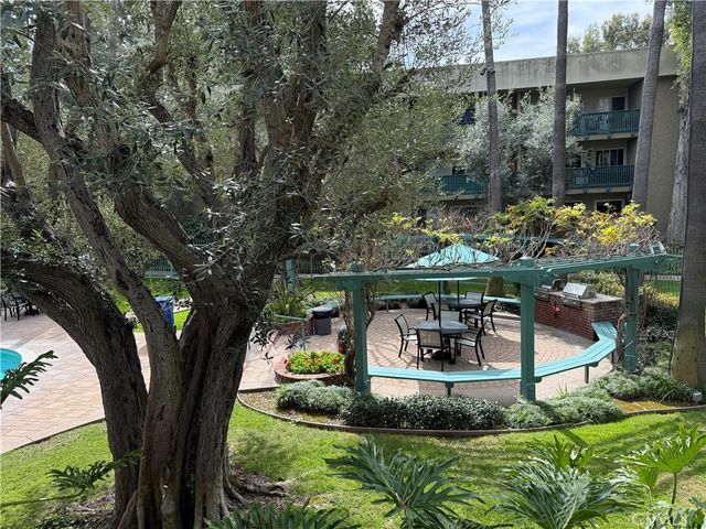 576 N Bellflower Boulevard 236, Long Beach, CA 90814