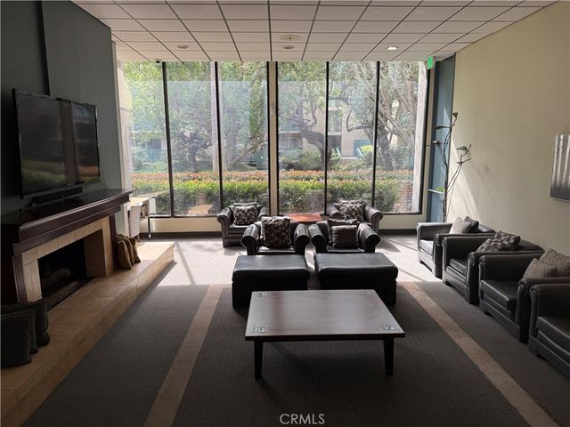 576 N Bellflower Boulevard 236, Long Beach, CA 90814