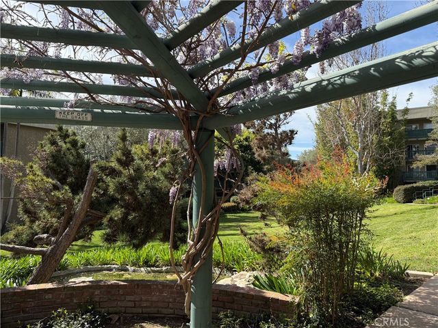 576 N Bellflower Boulevard 236, Long Beach, CA 90814