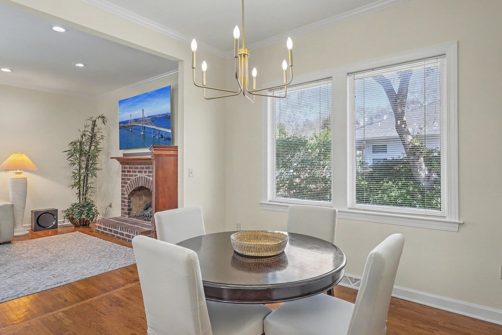 Image 10 of property listing at 1417 Eagle Landing Boulevard, Hanahan, SC 29410